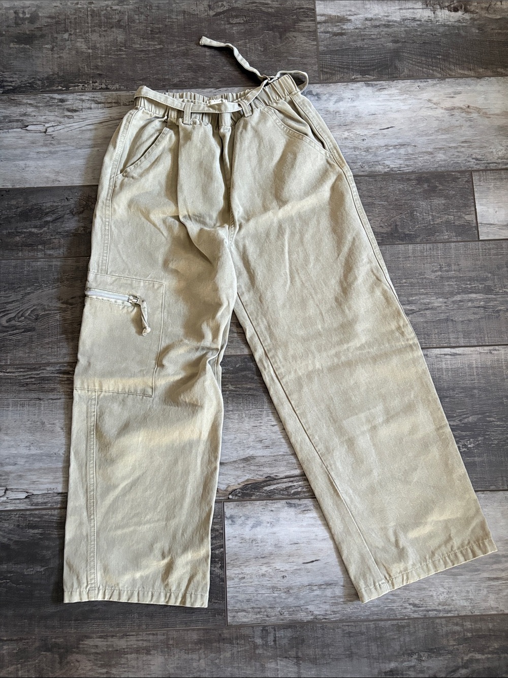 btween Beige Cargo Pants